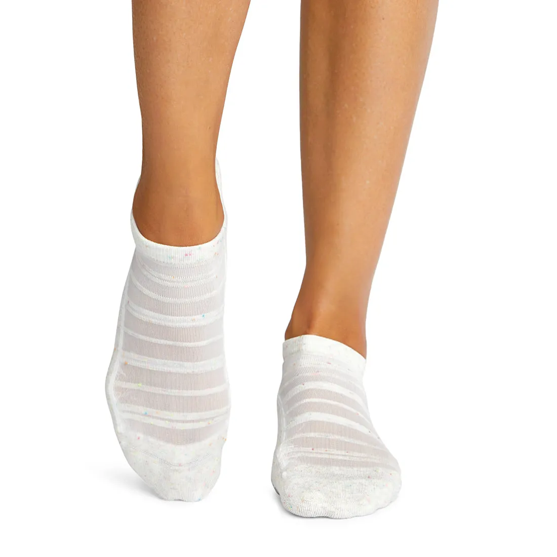 Savvy Breeze Grip Socks