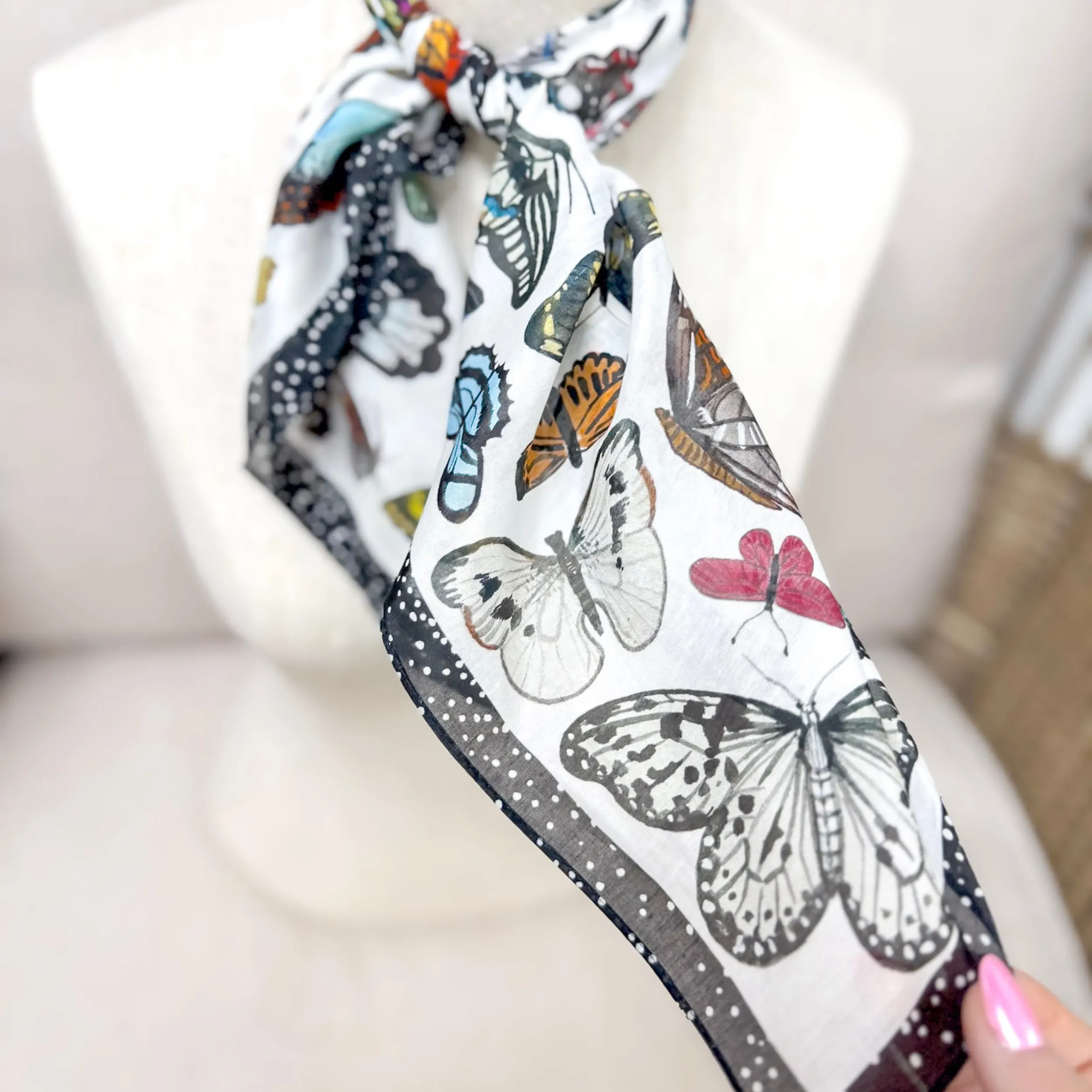 XOXO Art & Co | Butterflies Shorty Wild Rag